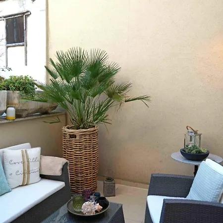 Oh La La - Terrace Apartment *